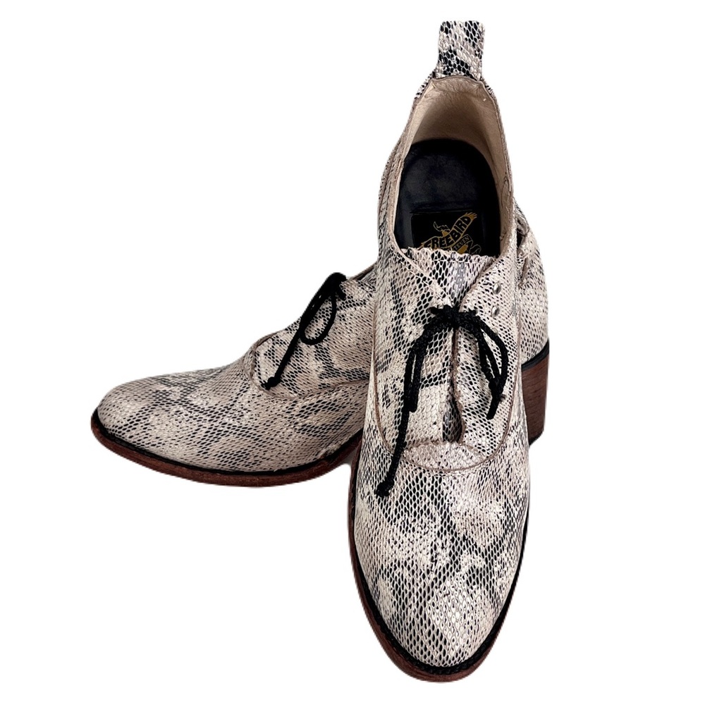 Freebird ‘Sadie’ Beige Snakeskin Embossed Leather Heeled Oxfords, Size 8